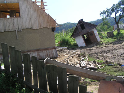У селі Чорногузи жахливий зсув - зруйновано 19 хат