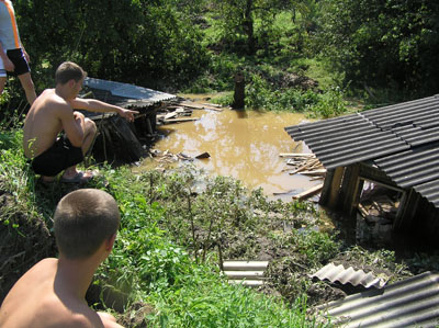 У селі Чорногузи жахливий зсув - зруйновано 19 хат