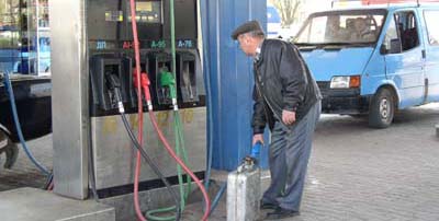 На АЗС Буковини перевіряють якість бензину