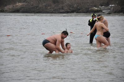 Освячення води у Пруті на Водохреще (фоторепортаж)