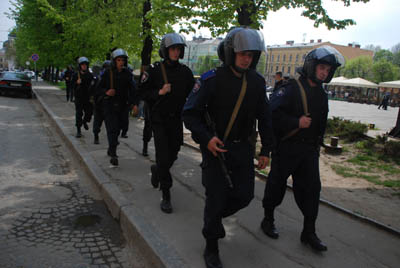 У Чернівцях «визволяли» заручників (ФОТО)