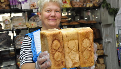 Азаров: підстав для подорожчання хліба нема