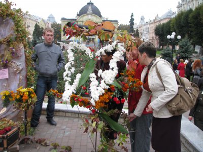 У Чернівцях з квітів зробили диво (ФОТО)