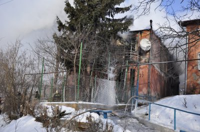 Пожежу в Чернівцях гасять уже більше 12 годин