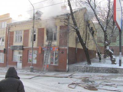 Пожежа паралізувала вулицю Руську в Чернівцях