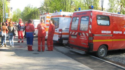 Лікарі вправляються у майстерності на акторах і манекенах