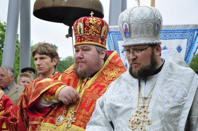 Патріарх Філарет у Чернівцях заклав капсулу для будівництва церкви