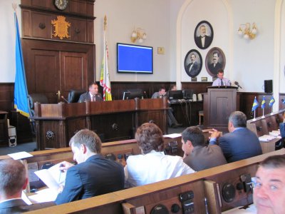 Сессия Черновицкого городского совета растянули на два дня
