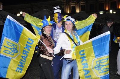 У чернівецькій фан-зоні Україну підтримали кілька тисяч уболівальників