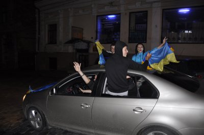 У чернівецькій фан-зоні Україну підтримали кілька тисяч уболівальників