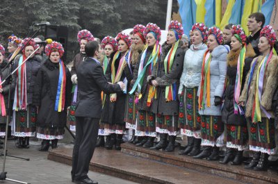 У Чернівцях влада вшанувала Кобзаря півгодинними урочистостями