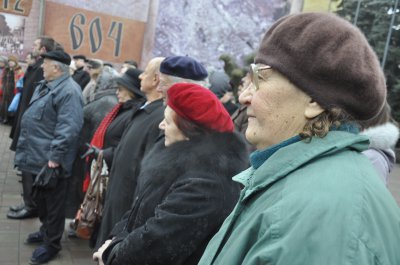 У Чернівцях влада вшанувала Кобзаря півгодинними урочистостями