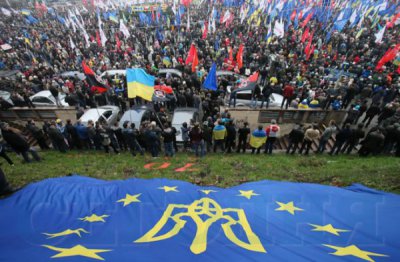 Євромайдан у Тернополі припиняється. Мітигуючі їдуть на Київ