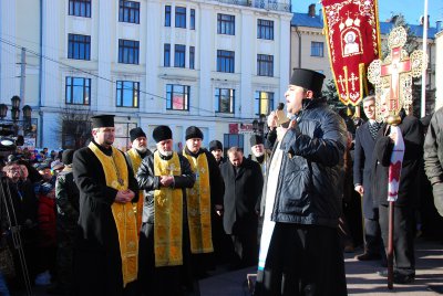 Мітинг в Чернівцях (фоторепортаж, відео)