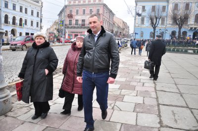 Студенти вимагали в Михайлішина стати на коліна