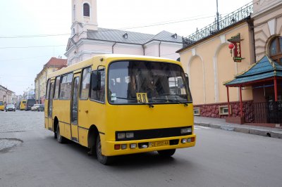 У Чернівцях скасовують соціальні проїзні