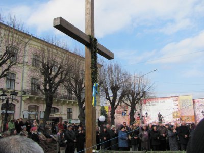 Хресну дорогу в Чернівцях присвятили Небесній сотні