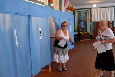 Як голосували люди в селах Буковини (фото)