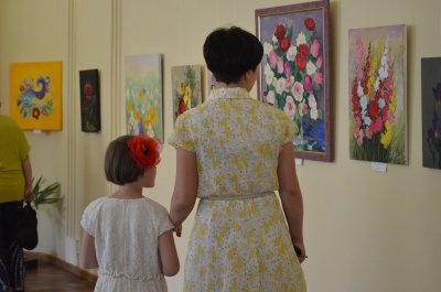 Студія Лариси Куваєвої презентувала виставку в Чернівцях