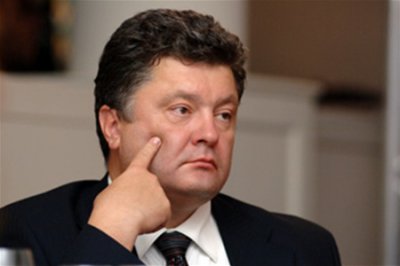 Порошенко просить Раду не відкладати голосування щодо відставки Яценюка