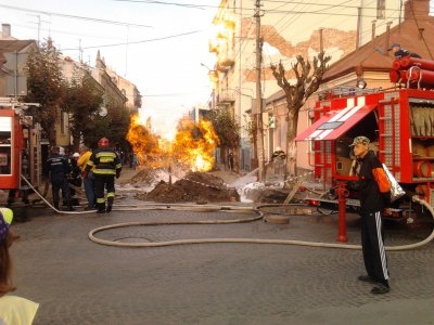 На Б.Хмельницького полум’я сягало висоти третього поверху (ФОТО)