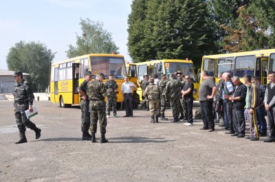 У батальйон територіальної оборони відправили 48 буковинських військових (ФОТО)
