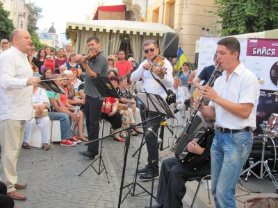 На концерт єврейської музики прийшли сотні чернівчан (ФОТО)