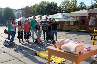 Медики в Чернівцях показали, як правильно надавати медичну допомогу (ФОТО)