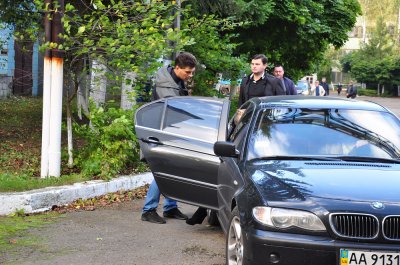 Юлія Тимошенко у Чернівцях придбала 1000 комплектів одягу бійцям в АТО (ФОТО)