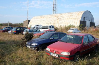 На складі митниці Буковини конфісковані авто зберігаються десяток років (ФОТО)