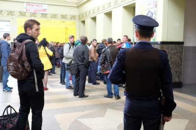 Бомбу на залізничному вокзалі у Чернівцях не знайшли (ФОТО)