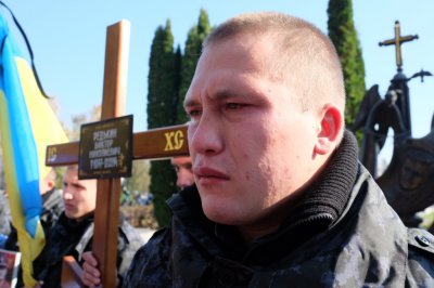 У Чернівцях похоронили офіцера Нацгвардії, який загинув у зоні АТО (ФОТО)