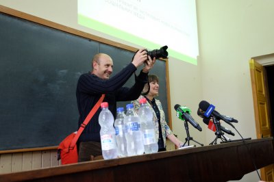 Столичні журналісти у Чернівцях розповіли, як поводитись у зоні АТО (ВІДЕО)
