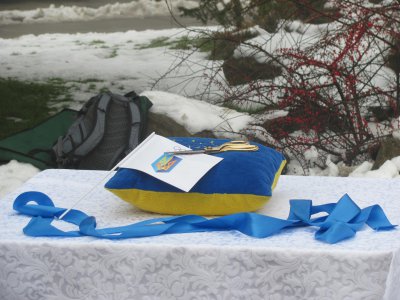Олімпійську лавицю з відбитками рук спортсменів відкрили в Чернівцях (ФОТО)