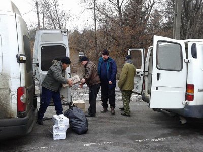 Чернівецькі освітяни передали в АТО теплий одяг (ФОТО)