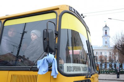 У Чернівцях поховали волонтера, який загинув на Сході (ФОТО)