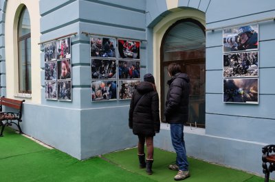 У Чернівцях відкрили фотовиставку, присвячену подіям на Майдані (ФОТО)