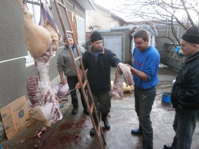 Буковинці приготували для солдатів понад сто відер домашньої їжі (ФОТО)