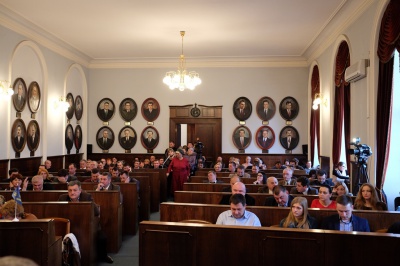 У Чернівцях депутати нарешті завершили сесію міськради (ФОТО)