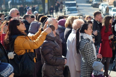 У Чернівцях квітами та співом вшанували Шевченка (ФОТО)