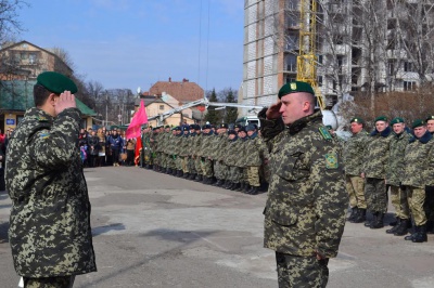 До Чернівців із зони АТО повернулися більше 150 прикордонників (ФОТО)