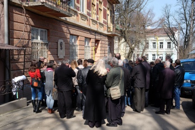 Письменники з усієї України вшановують у Чернівцях пам’ять поета-політв’язня Тараса Мельничука (ФОТО)