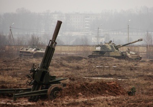 Впродовж дня бойовики 50 разів обстріляли позиції сил АТО