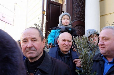 У церквах Чернівців освячують вербу (ФОТО)