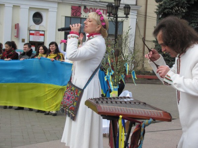 На "Писанковій Україні" збирали гроші та подарунки для військових (ФОТО)