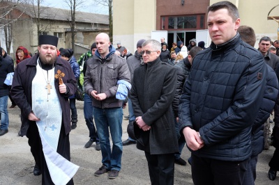 Чернівчани попрощалися зі спортивним коментатором Сергієм Панасюком (ФОТО)