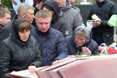 Чернівчани попрощалися зі спортивним коментатором Сергієм Панасюком (ФОТО)