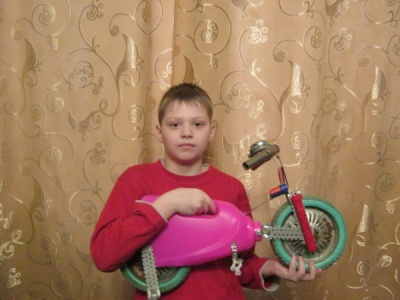 Хлопчик з Чернівців майструє унікальні моделі велосипедів (ФОТО)