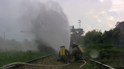 У Чернівцях тренувалися гасити пожежу на залізниці (ФОТО)
