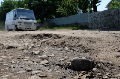 Ремонт дороги на Заставну призупинили через проблеми із фінансуванням (ФОТО)